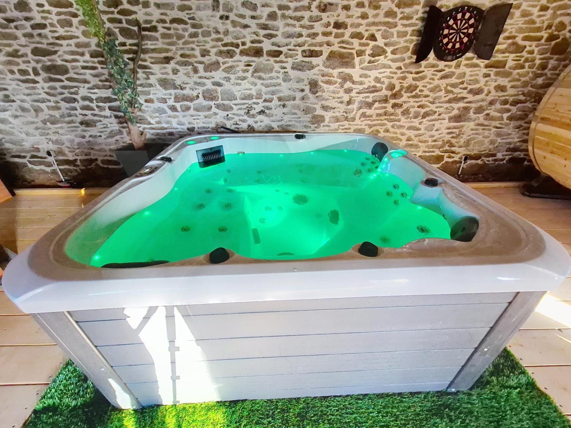Comps-la-Grand-Ville Bergerie Renovee, Spa - Sauna , Proche Des Lacs, Sentiers Pedestres מראה חיצוני תמונה